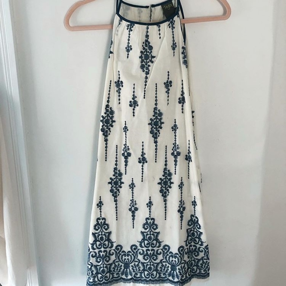 Women's white and navy blue patterned dress